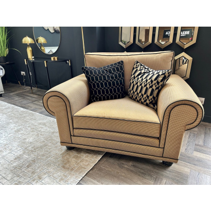 Chicago Loveseat by Meridian Upholstery Chicago Loveseat by Meridian Upholstery