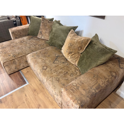 McQueen Chaise Sofa by Tetrad (Showroom Clearance) McQueen Chaise Sofa by Tetrad (Showroom Clearance)