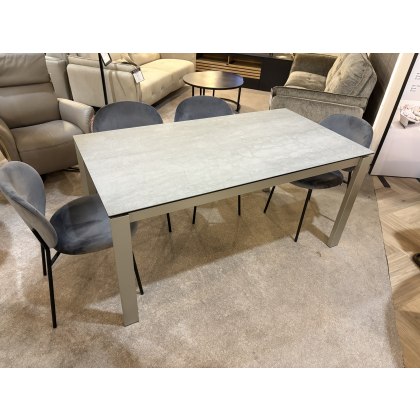 Duca 160-220 x 85cm Extending Dining Table by Calligaris (Showroom Clearance) Duca 160-220 x 85cm Extending Dining Table by Calligaris (Showroom Clearance)