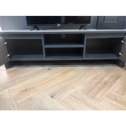 Mancini TV Unit (Showroom Clearance) Mancini TV Unit (Showroom Clearance)