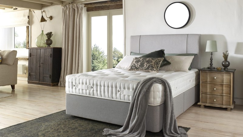 Fiji 8250 Mattress & True Edge Divan Set by Harrison Spinks Fiji 8250 Mattress & True Edge Divan Set by Harrison Spinks