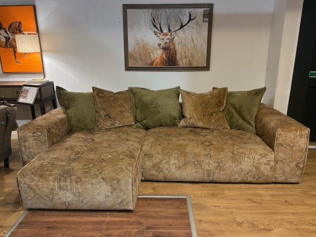 McQueen Chaise Sofa by Tetrad (Showroom Clearance) McQueen Chaise Sofa by Tetrad (Showroom Clearance)